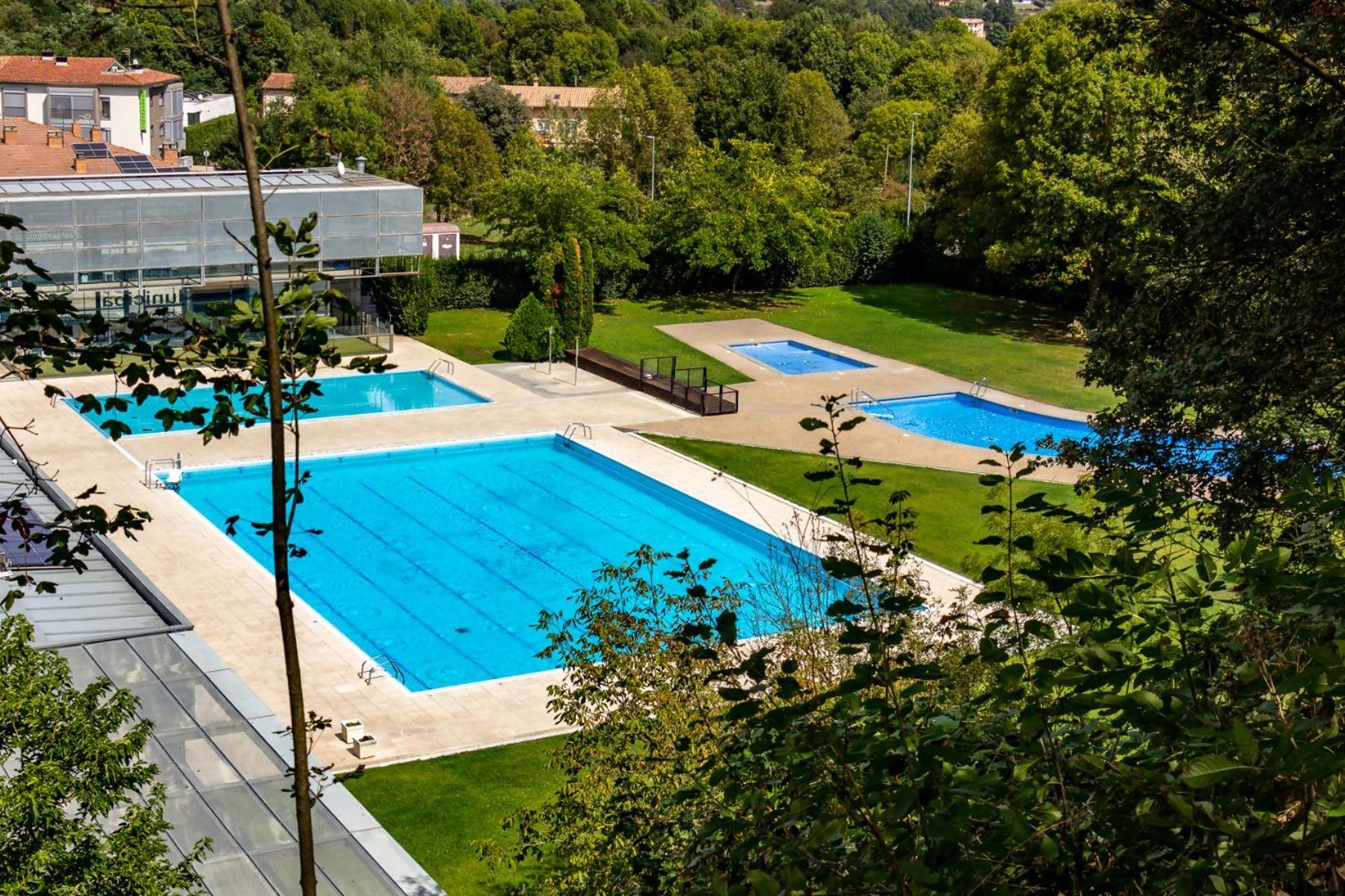 Black House Sorprendente Casa Estilo Industrial Olot Exterior foto